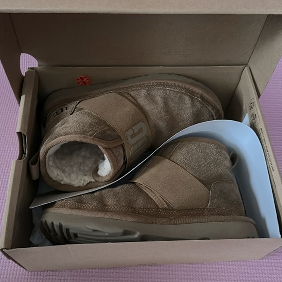 Ugg boots - Picture 6 of 7